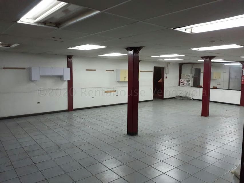 Comercial (Local Comercial) en Venta en Los Rosales, Distrito Metropolitano - 2