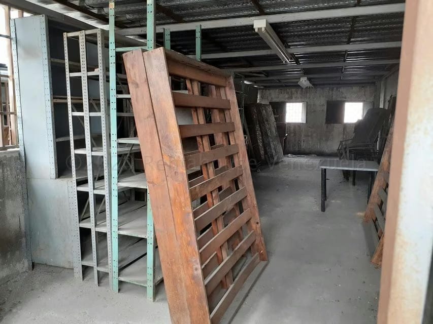 Comercial (Local Comercial) en Venta en Los Rosales, Distrito Metropolitano - 21