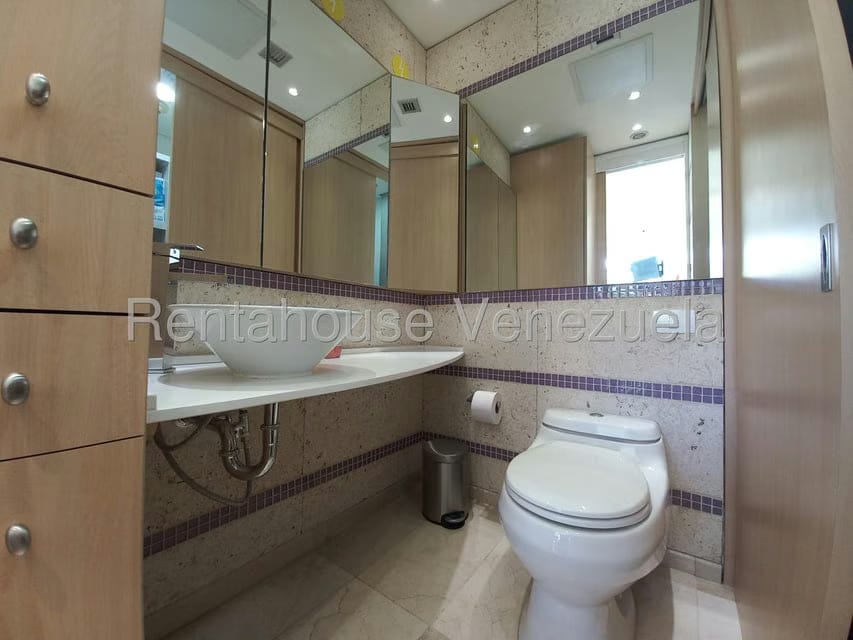 Comercial (Consultorio Medico) en Alquiler en La Trinidad, Distrito Metropolitano - 20