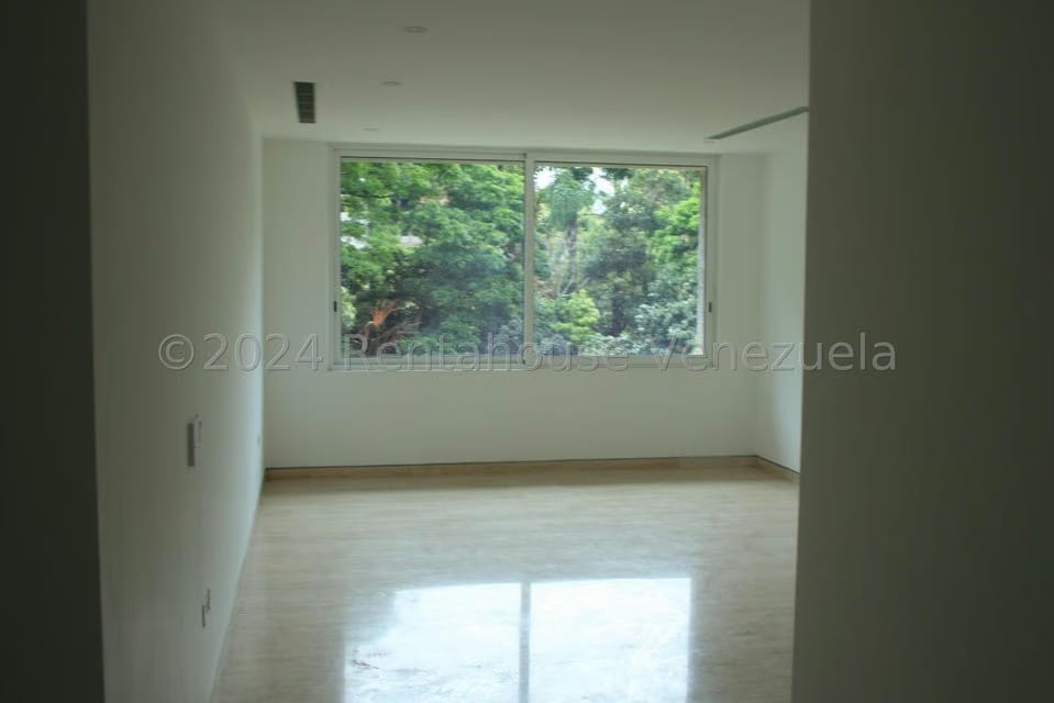 Apartamento (1 Nivel) en Venta en Los Chorros, Distrito Metropolitano - 36
