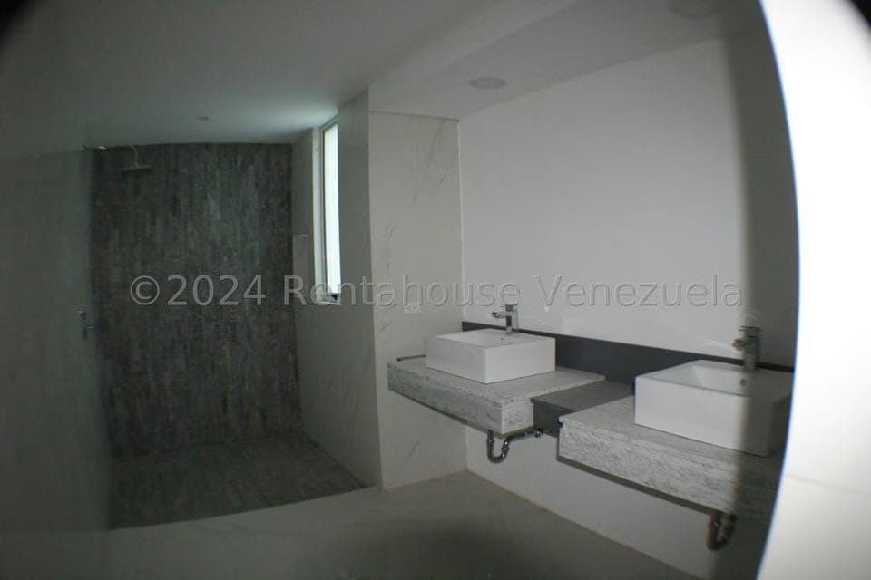 Apartamento (1 Nivel) en Venta en Los Chorros, Distrito Metropolitano - 77