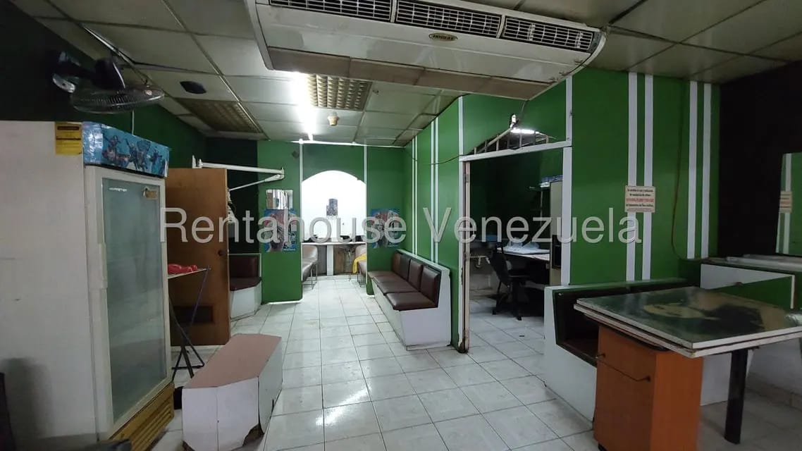 Comercial (Galpon - Deposito) en Alquiler en Parroquia Santa Rosalia, Distrito Metropolitano - 23