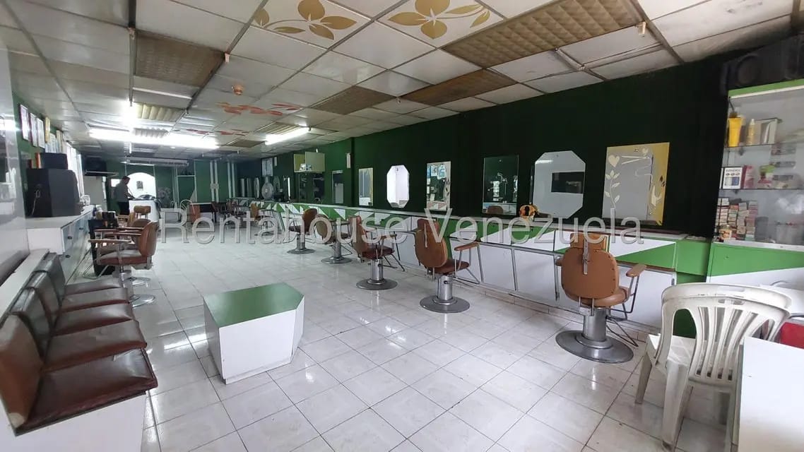 Comercial (Galpon - Deposito) en Alquiler en Parroquia Santa Rosalia, Distrito Metropolitano - 32