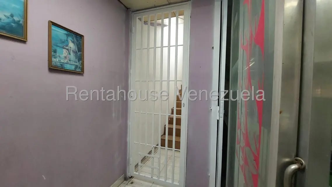 Comercial (Galpon - Deposito) en Alquiler en Parroquia Santa Rosalia, Distrito Metropolitano - 37