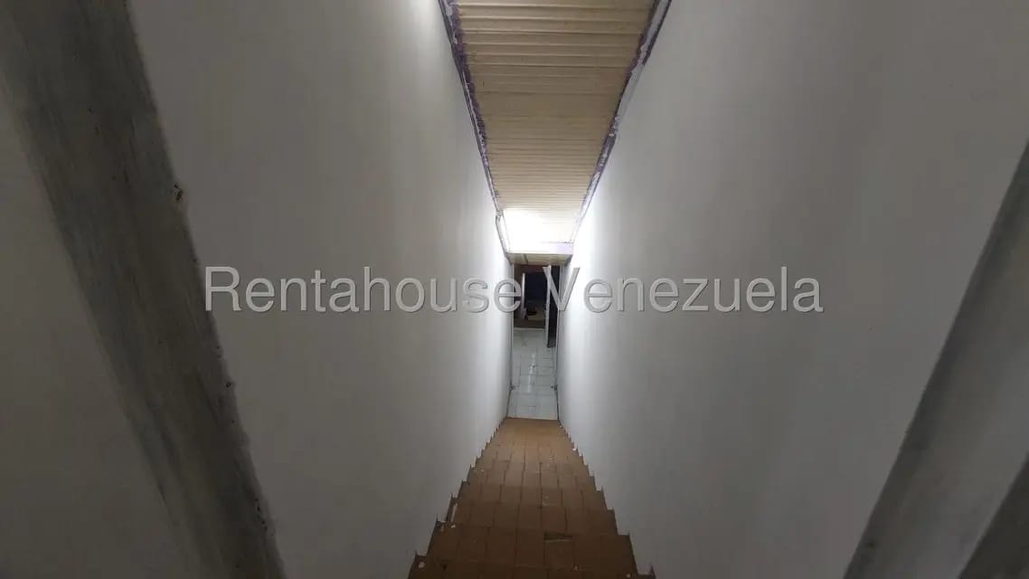 Comercial (Galpon - Deposito) en Alquiler en Parroquia Santa Rosalia, Distrito Metropolitano - 39
