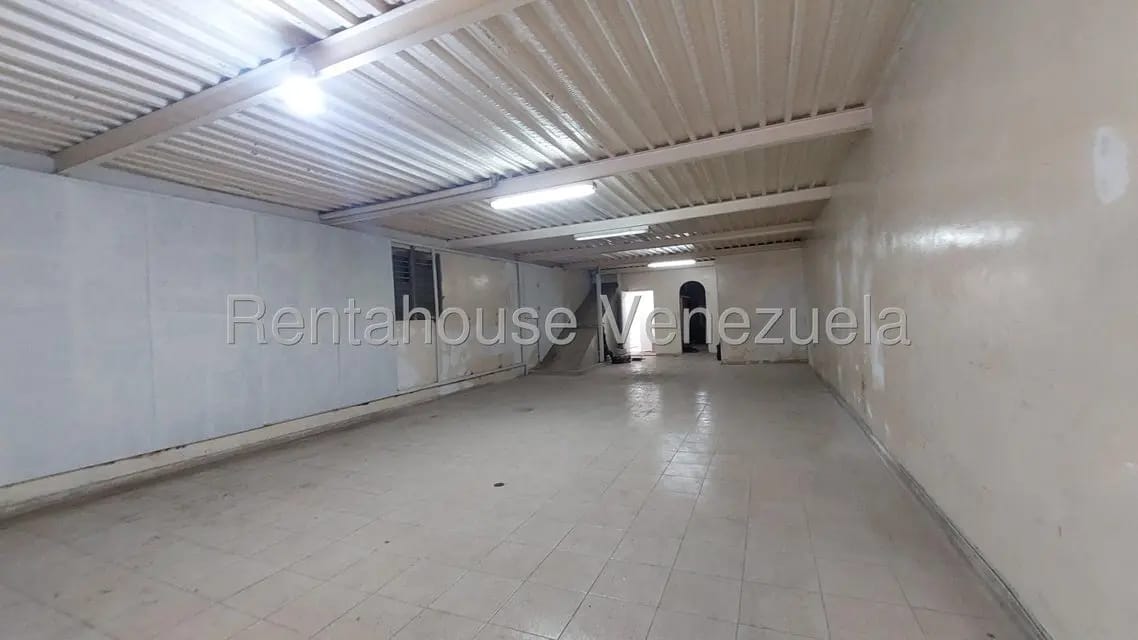 Comercial (Galpon - Deposito) en Alquiler en Parroquia Santa Rosalia, Distrito Metropolitano - 42