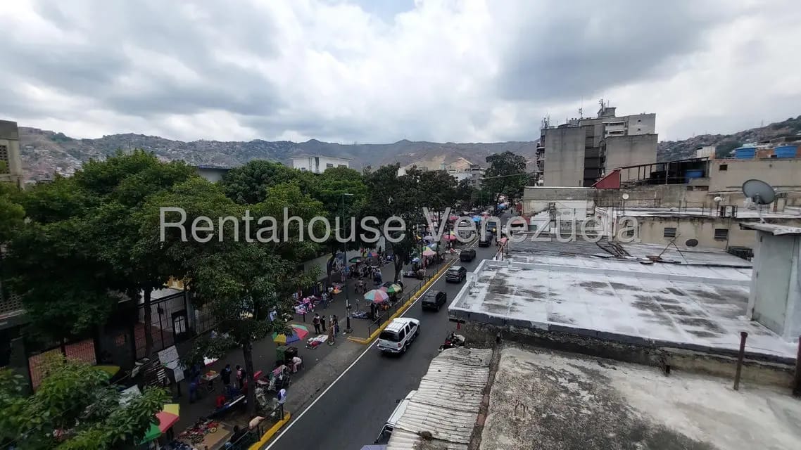 Comercial (Galpon - Deposito) en Alquiler en Parroquia Santa Rosalia, Distrito Metropolitano - 56