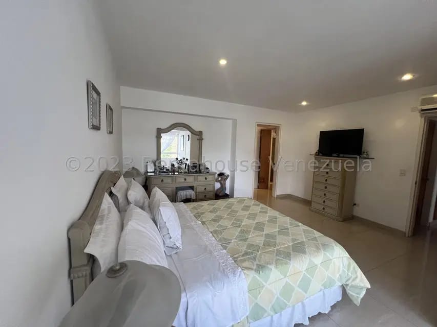 Apartamento (1 Nivel) en Venta en Lomas del Sol, Distrito Metropolitano - 12