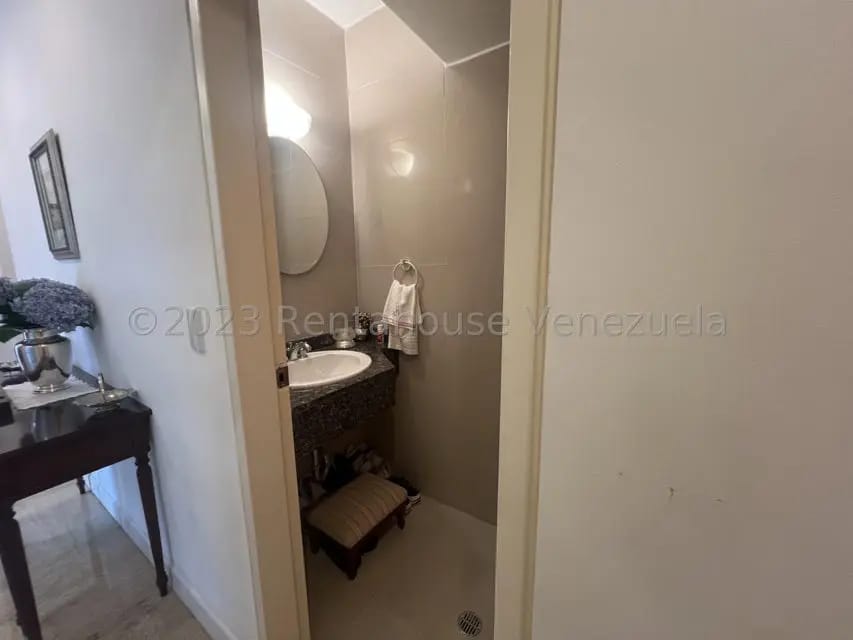 Apartamento (1 Nivel) en Venta en Lomas del Sol, Distrito Metropolitano - 25