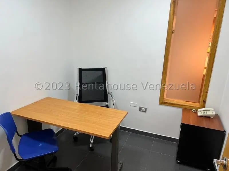 Comercial (Oficina) en Alquiler en Lomas de La Lagunita, Distrito Metropolitano - 9