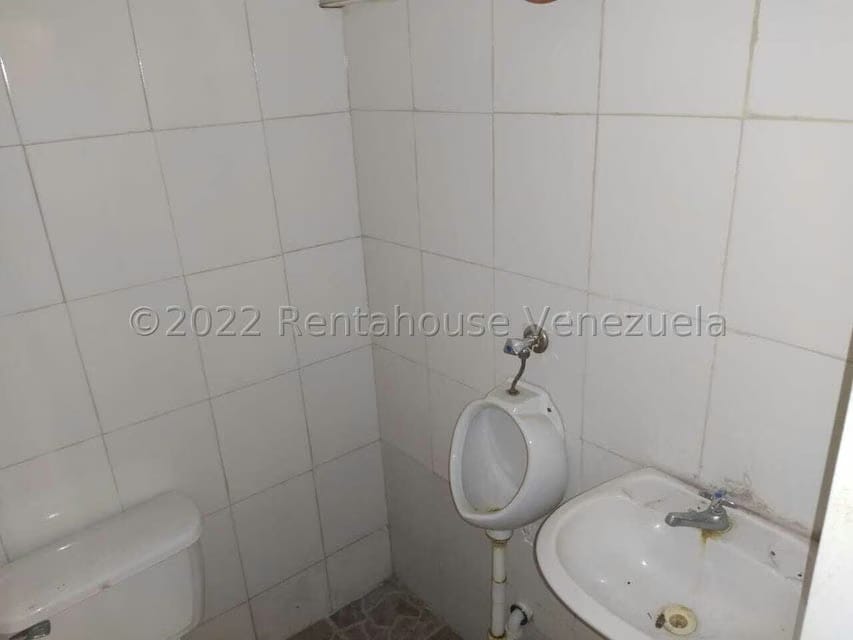 Comercial (Local Comercial) en Venta en Parroquia Altagracia, Distrito Metropolitano - 24
