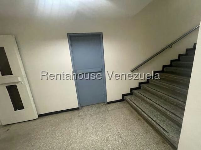 Comercial (Oficina) en Alquiler en El Rosal, Distrito Metropolitano - 2