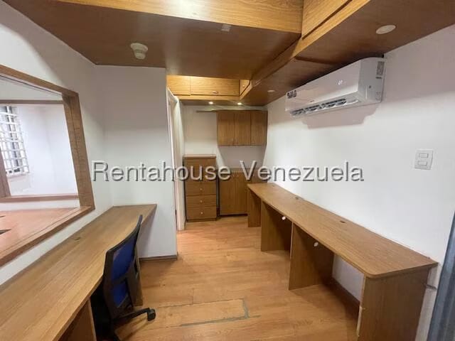 Comercial (Oficina) en Alquiler en El Rosal, Distrito Metropolitano - 4