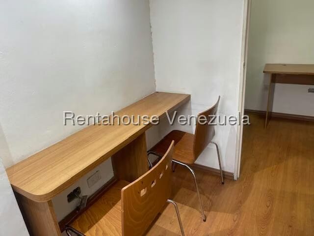 Comercial (Oficina) en Alquiler en El Rosal, Distrito Metropolitano - 8