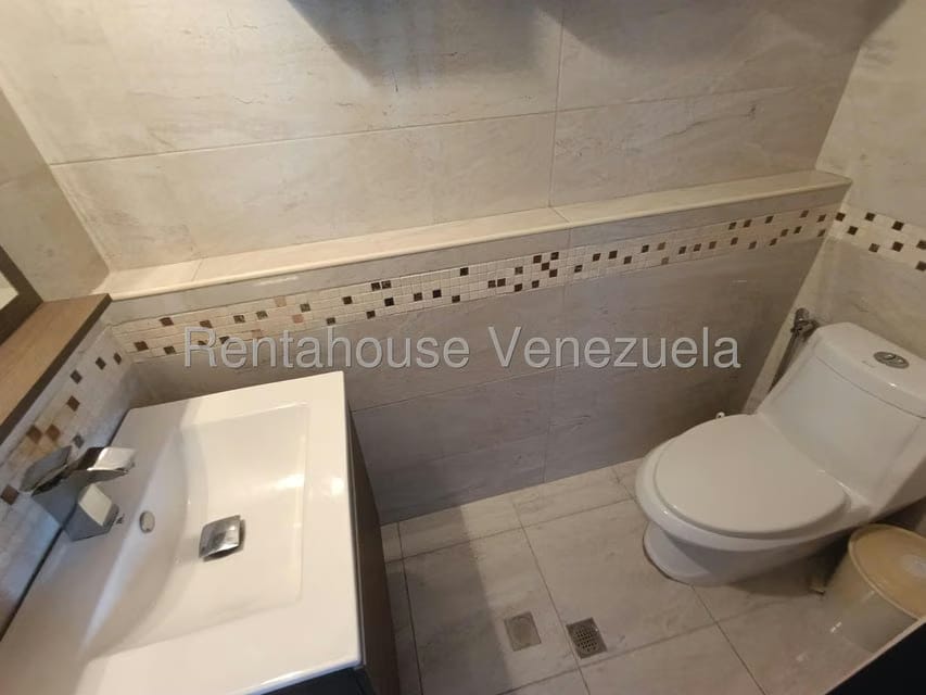 Comercial (Galpon - Deposito) en Alquiler en Boleita Norte, Distrito Metropolitano - 14