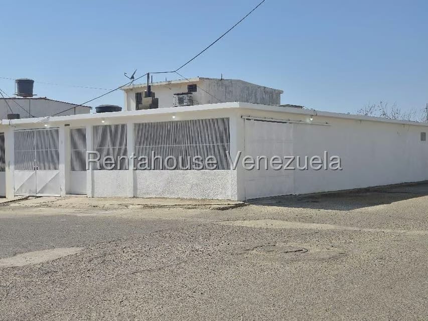 Casa (1 Nivel) en Venta en Dona Emilia, Falcon - 25