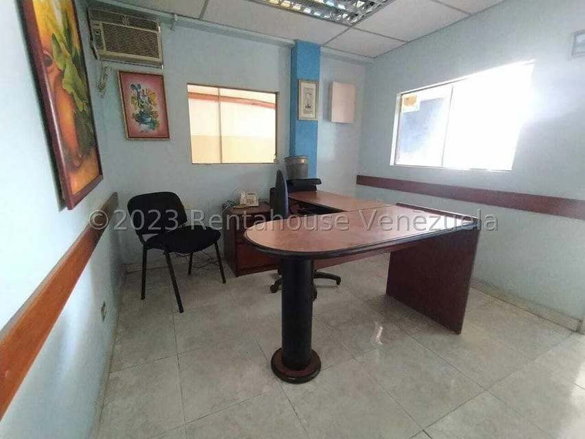 Comercial (Local Comercial) en Alquiler en Avenida Miranda, Aragua - 3