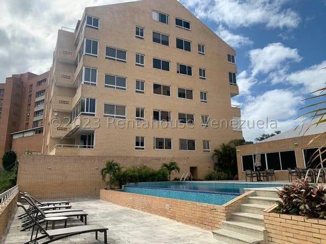 APARTAMENTO EN VENTA – YENNIEF ROJAS