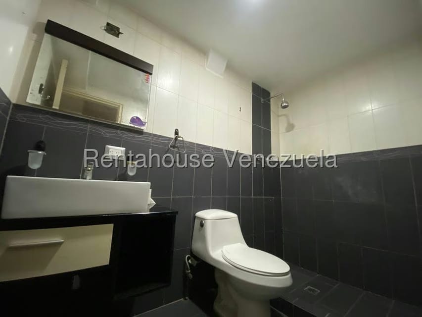 Townhouse (Duplex) en Venta en Los Robles, Nueva Esparta - 11