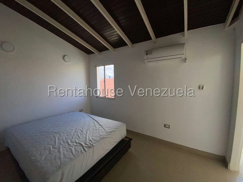 Townhouse (Duplex) en Venta en Los Robles, Nueva Esparta - 12