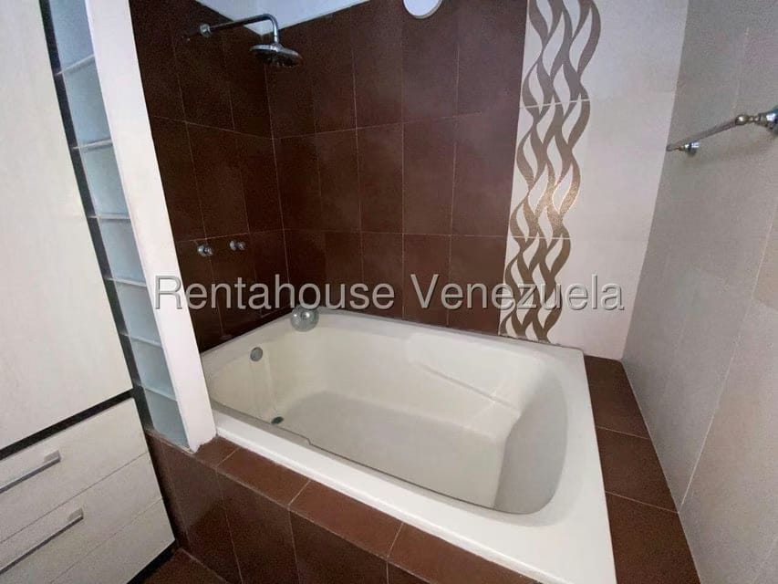 Townhouse (Duplex) en Venta en Los Robles, Nueva Esparta - 15