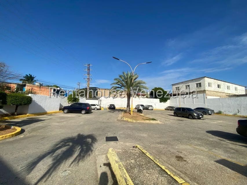 Townhouse (Duplex) en Venta en Los Robles, Nueva Esparta - 23