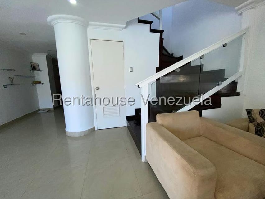 Townhouse (Duplex) en Venta en Los Robles, Nueva Esparta - 5