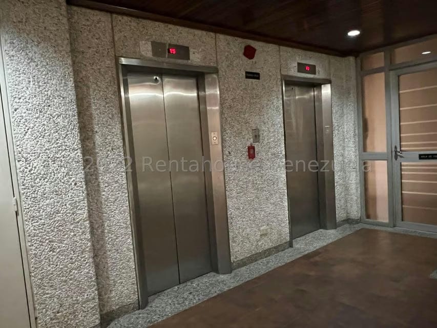 Apartamento (1 Nivel) en Venta en Guaicay, Distrito Metropolitano - 26