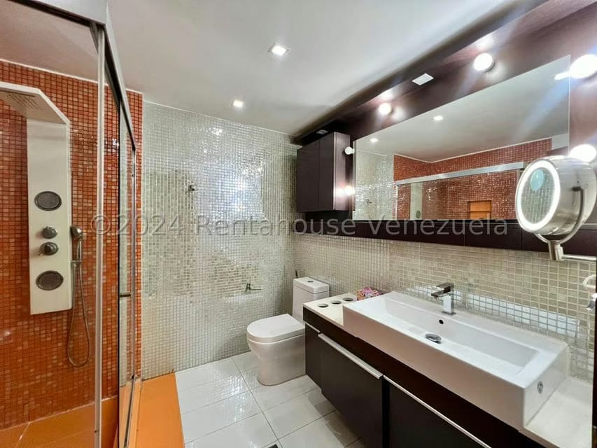 Casa (Multipes Niveles) en Venta en Las Marias, Distrito Metropolitano - 32
