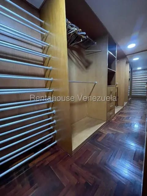 Casa (1 Nivel) en Alquiler en La Boyera, Distrito Metropolitano - 44