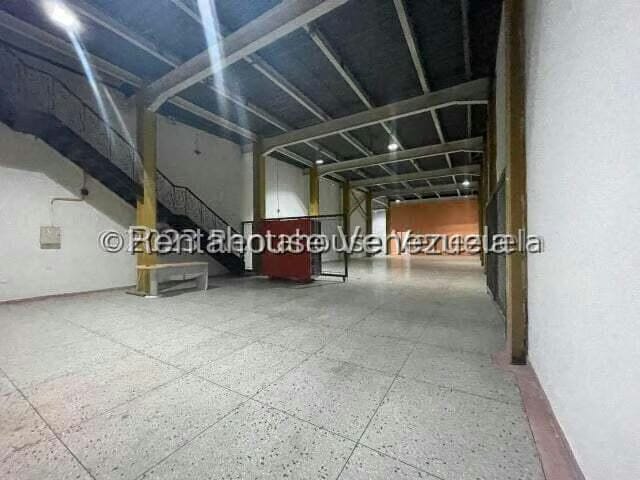 Comercial (Galpon - Deposito) en Alquiler en Caja de Agua, Falcon - 3