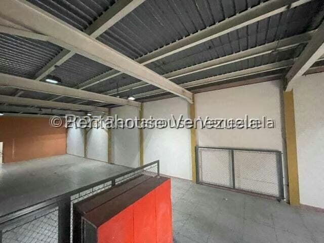 Comercial (Galpon - Deposito) en Alquiler en Caja de Agua, Falcon - 4