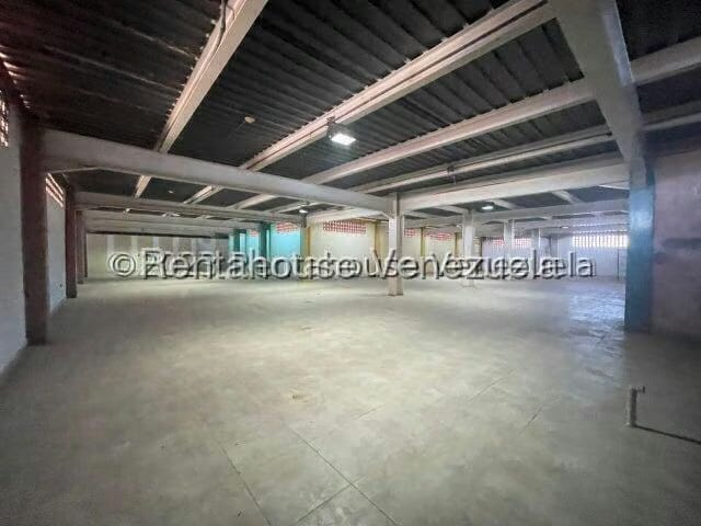 Comercial (Galpon - Deposito) en Alquiler en Caja de Agua, Falcon - 10