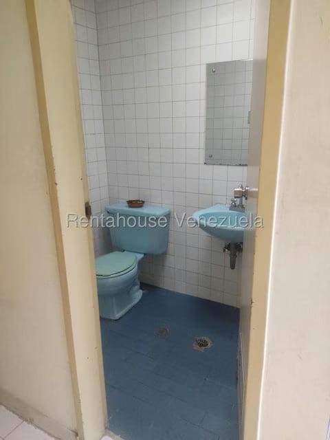 Comercial (Local Comercial) en Venta en La Urbina, Distrito Metropolitano - 17