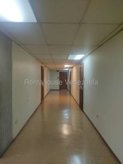 Comercial (Local Comercial) en Venta en La Urbina, Distrito Metropolitano - 18