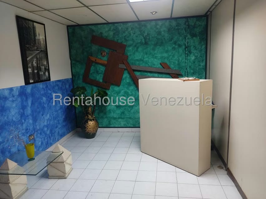 Comercial (Local Comercial) en Venta en La Urbina, Distrito Metropolitano - 3