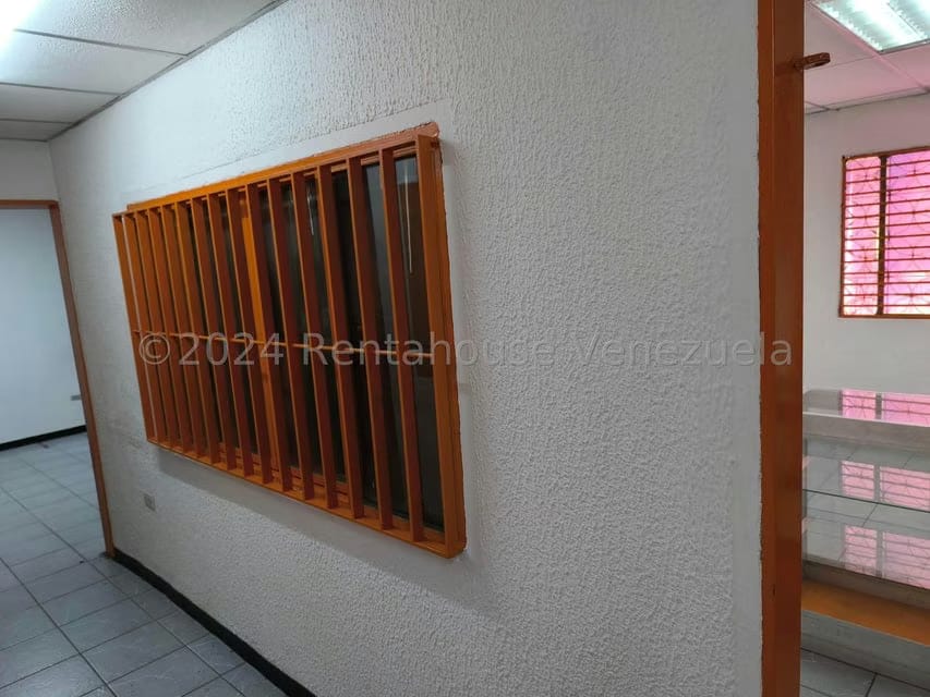 Comercial (Oficina) en Alquiler en Parroquia La Candelaria, Distrito Metropolitano - 12