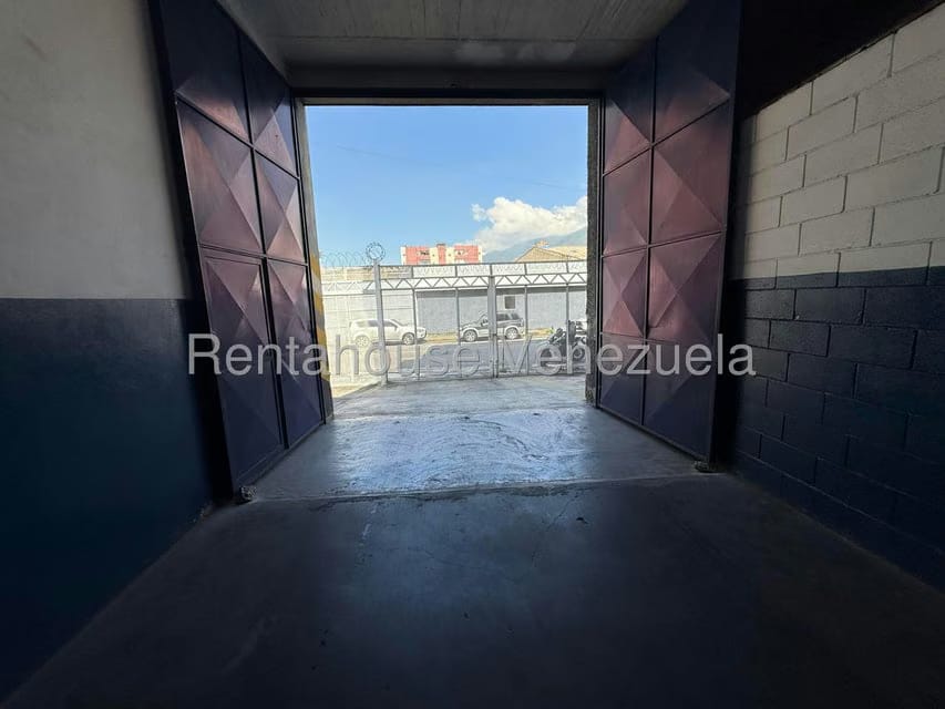 Comercial (Galpon - Deposito) en Alquiler en Boleita Sur, Distrito Metropolitano - 25