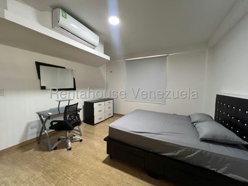 Apartamento (1 Nivel) en Alquiler en La Castellana, Distrito Metropolitano - 18