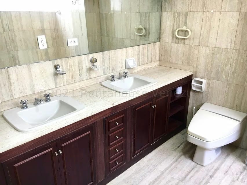 Apartamento (1 Nivel) en Alquiler en La Castellana, Distrito Metropolitano - 30