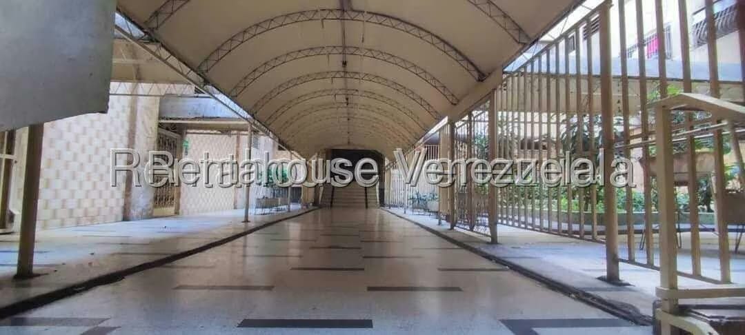 Apartamento (1 Nivel) en Venta en Lebrun, Distrito Metropolitano - 2