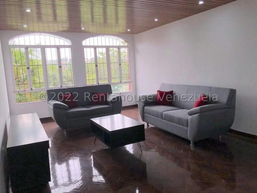 Apartamento (Planta Baja) en Venta en La Tahona, Distrito Metropolitano - 3