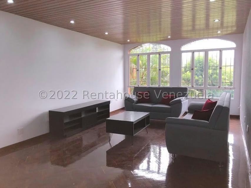Apartamento (Planta Baja) en Venta en La Tahona, Distrito Metropolitano - 4