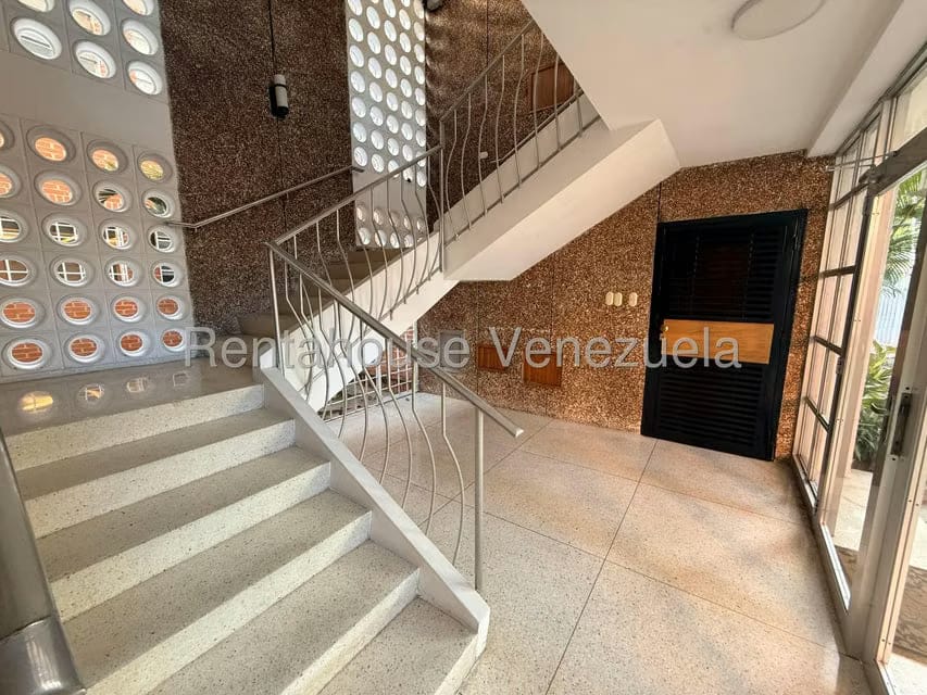 Apartamento (1 Nivel) en Venta en La Castellana, Distrito Metropolitano - 2