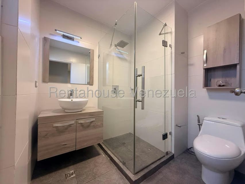 Apartamento (1 Nivel) en Venta en La Castellana, Distrito Metropolitano - 23