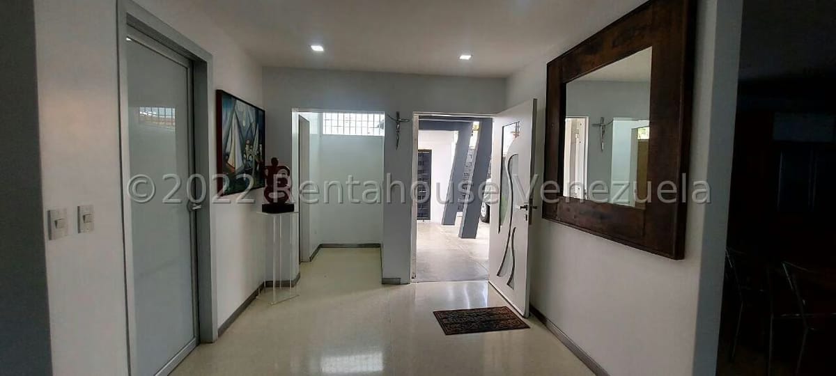Casa (Multipes Niveles) en Venta en Oripoto, Distrito Metropolitano - 4