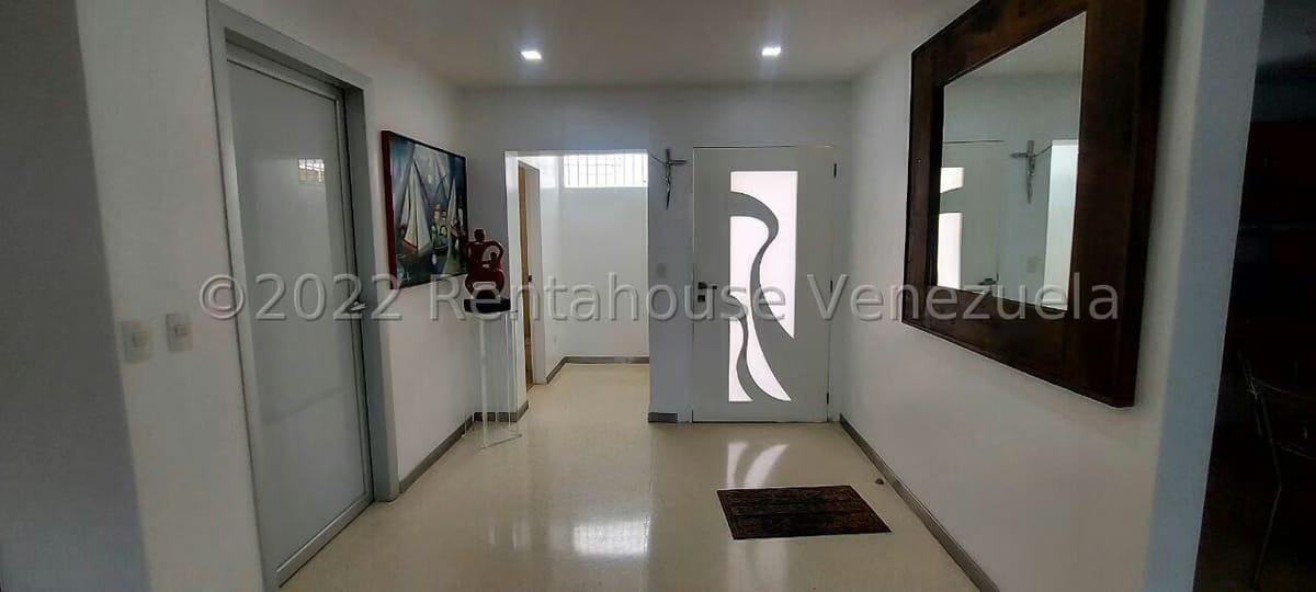 Casa (Multipes Niveles) en Venta en Oripoto, Distrito Metropolitano - 5