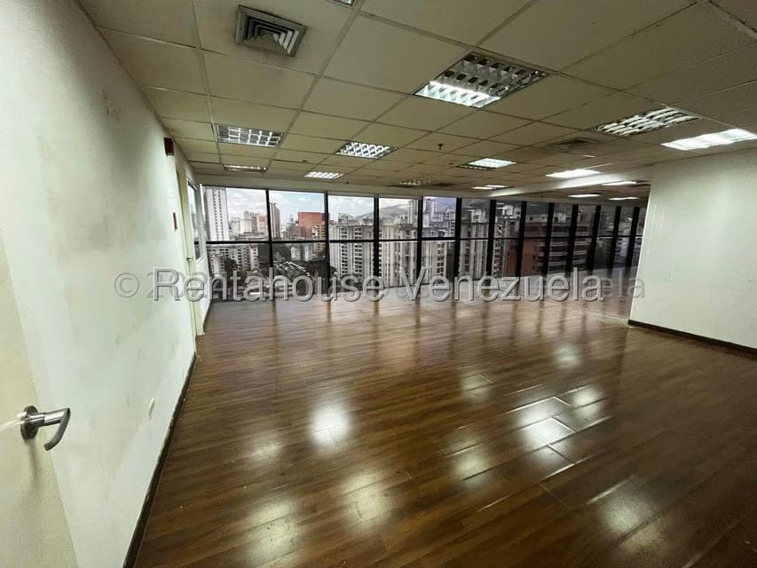 Comercial (Oficina) en Alquiler en El Bosque, Distrito Metropolitano - 19