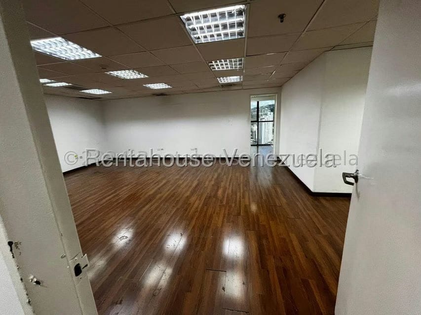Comercial (Oficina) en Alquiler en El Bosque, Distrito Metropolitano - 5
