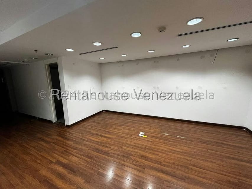Comercial (Oficina) en Alquiler en El Bosque, Distrito Metropolitano - 8